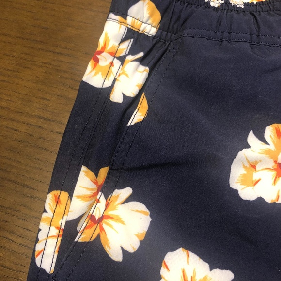 NWT J. Crew Swim Trunk - Picture 2 of 5